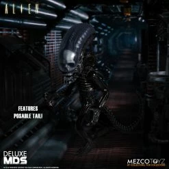 Maybang's Collectibles Mezco Toyz Mezco Designer Series MDS Alien 1979 Deluxe Alien Figure Set