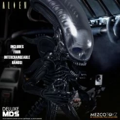 Maybang's Collectibles Mezco Toyz Mezco Designer Series MDS Alien 1979 Deluxe Alien Figure Set
