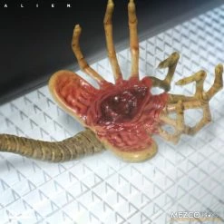 Maybang's Collectibles Mezco Toyz Alien 1979 One12 Collective Alien 1/12 Scale Collectible Figure