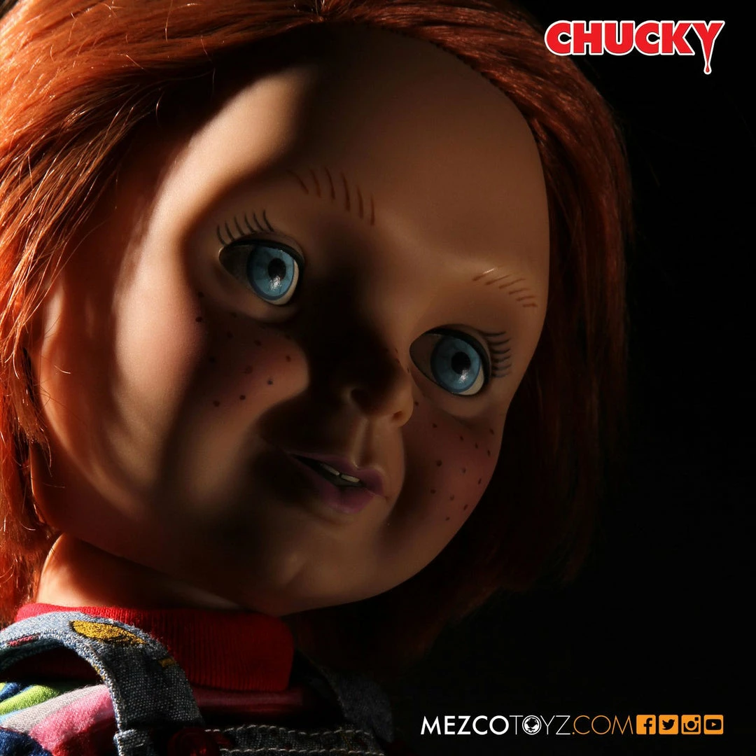 Maybang's Collectibles Mezco Toyz Child's Play Mega Scale Talking Good Guys Chucky Figure 8 Maybang's Collectibles Mezco Toyz Child's Play Mega Scale Talking Good Guys Chucky Figure