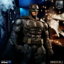 Vendor-unknown Mezco Toyz One:12 Collective DC Comics Justice League Tactical Suit Batman 1/12 Scale 6