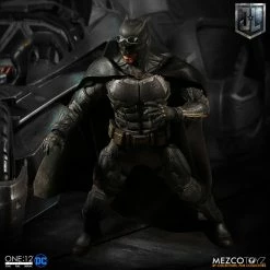 Vendor-unknown Mezco Toyz One:12 Collective DC Comics Justice League Tactical Suit Batman 1/12 Scale 6