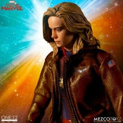 Maybang's Collectibles Mezco Toyz One:12 Collective Marvel Comics Captain Marvel 1/12 Scale Action Figure