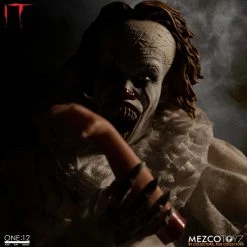Maybang's Collectibles Mezco Toyz One:12 Collective IT (2017): Pennywise 1/12 Scale Action Figure Monsters