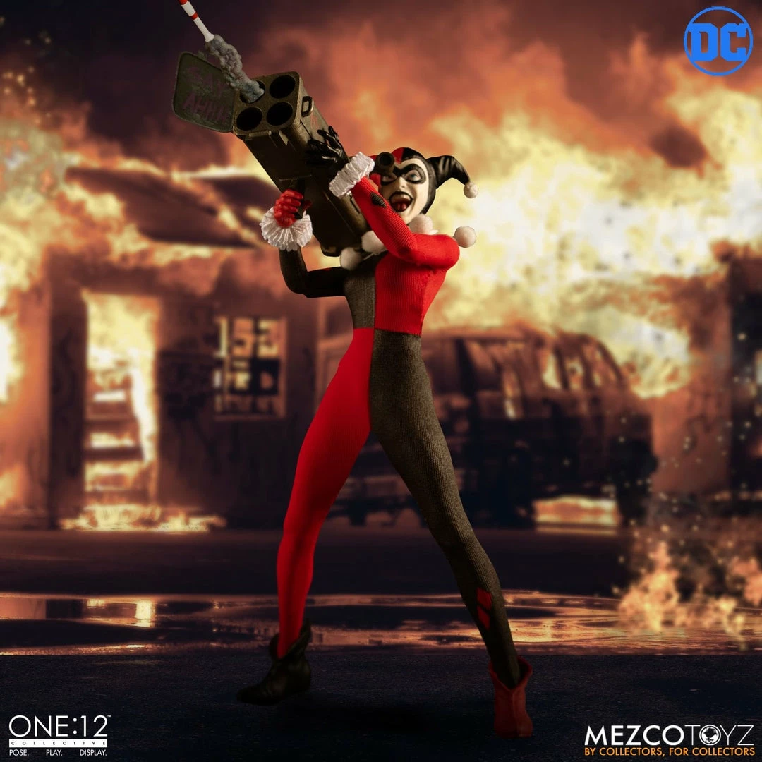 Maybang's Collectibles Mezco Toyz One:12 Collective DC Comics Harley Quinn - Deluxe Edition 1/12 Scale Action Figure 6 Maybang's Collectibles Mezco Toyz One:12 Collective DC Comics Harley Quinn - Deluxe Edition 1/12 Scale Action Figure