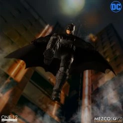 Vendor-unknown Mezco Toyz One:12 Collective DC Comics Batman: Supreme Knight 1/12 Scale Action Figure