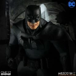Vendor-unknown Mezco Toyz One:12 Collective DC Comics Batman: Supreme Knight 1/12 Scale Action Figure