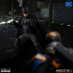 Vendor-unknown Mezco Toyz One:12 Collective DC Comics Batman: Supreme Knight 1/12 Scale Action Figure