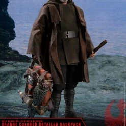 Vendor-unknown Hot Toys Star Wars: The Last Jedi Luke Skywalker (Deluxe Version) 1/6 Scale 12" Figure