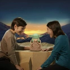 Maybang's Collectibles Hasbro Star Wars The Mandalorian Galactic Snackin Grogu The Child Animatronic Toy Figure 30 Maybang's Collectibles Hasbro Star Wars The Mandalorian Galactic Snackin Grogu The Child Animatronic Toy Figure