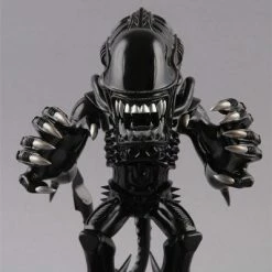 Maybang's Collectibles Medicom Toy Aliens Xenomorph Alien Warrior VCD 8" Vinyl Figure