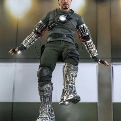 Maybang's Collectibles Hot Toys Marvel Comics Iron Man Tony Stark (Mech Test Deluxe Version) 1/6 Scale Collectible Figure 23 Maybang's Collectibles Hot Toys Marvel Comics Iron Man Tony Stark (Mech Test Deluxe Version) 1/6 Scale Collectible Figure
