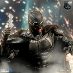 Vendor-unknown Mezco Toyz One:12 Collective DC Comics Justice League Tactical Suit Batman 1/12 Scale 6