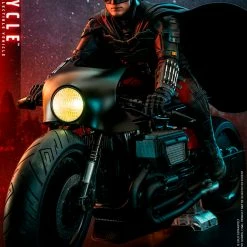 Maybang's Collectibles Hot Toys DC Comics The Batman: Batman's Batcycle /6 Scale Collectible Figure Vehicle