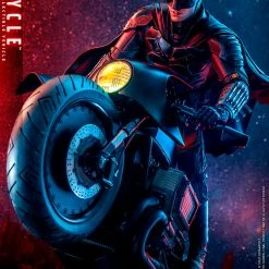 Maybang's Collectibles Hot Toys DC Comics The Batman: Batman's Batcycle /6 Scale Collectible Figure Vehicle