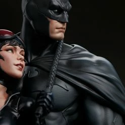 Maybang's Collectibles Sideshow DC Comics Batman And Catwoman Diorama Statue Sideshow Collectibles
