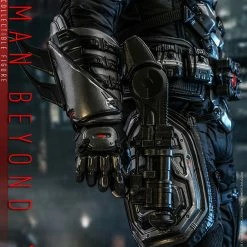 Maybang's Collectibles Hot Toys DC Comics Batman Arkham Knight Batman Beyond 1/6 Scale Collectible Figure