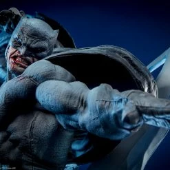 Maybang's Collectibles Sideshow DC Comics Batman: The Dark Knight Returns Premium Format Figure Statue Sideshow Collectibles