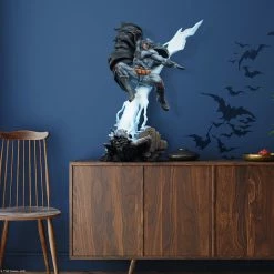 Maybang's Collectibles Sideshow DC Comics Batman: The Dark Knight Returns Premium Format Figure Statue Sideshow Collectibles