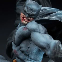 Maybang's Collectibles Sideshow DC Comics Batman: The Dark Knight Returns Premium Format Figure Statue Sideshow Collectibles