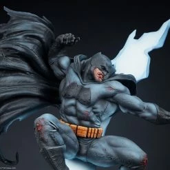 Maybang's Collectibles Sideshow DC Comics Batman: The Dark Knight Returns Premium Format Figure Statue Sideshow Collectibles
