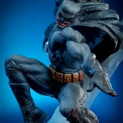 Maybang's Collectibles Sideshow DC Comics Batman: The Dark Knight Returns Premium Format Figure Statue Sideshow Collectibles