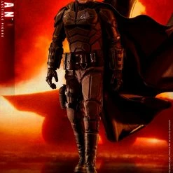 Maybang's Collectibles Hot Toys DC Comics The Batman: Batman 1/6 Scale 12