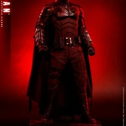 Maybang's Collectibles Hot Toys DC Comics The Batman: Batman 1/6 Scale 12
