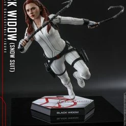 Maybang's Collectibles Hot Toys Marvel Comics Black Widow Black Widow (Snow Suit Version) 1/6 Scale Collectible Figure