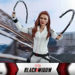 Maybang's Collectibles Hot Toys Marvel Comics Black Widow Black Widow (Snow Suit Version) 1/6 Scale Collectible Figure