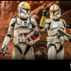Maybang's Collectibles Hot Toys Star Wars Episode II Attack Of The Clones Clone Pilot 1/6 Scale 12" Collectible Figure 26 Maybang's Collectibles Hot Toys Star Wars Episode II Attack Of The Clones Clone Pilot 1/6 Scale 12