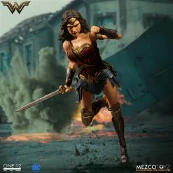 Vendor-unknown Mezco Toyz One:12 Collective DC Comics Wonder Woman 1/12 Scale 6