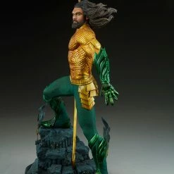 Maybang's Collectibles Sideshow DC Comics Aquaman Premium Format Figure Statue