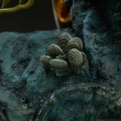 Maybang's Collectibles Sideshow DC Comics Aquaman Premium Format Figure Statue