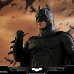 Vendor-unknown Hot Toys DC Comics Batman Begins The Batman 1/4 Quarter Scale Figure 28 Vendor-unknown Hot Toys DC Comics Batman Begins The Batman 1/4 Quarter Scale Figure