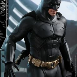Vendor-unknown Hot Toys DC Comics Batman Begins The Batman 1/4 Quarter Scale Figure 44 Vendor-unknown Hot Toys DC Comics Batman Begins The Batman 1/4 Quarter Scale Figure