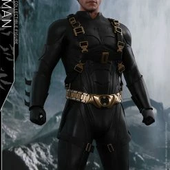 Vendor-unknown Hot Toys DC Comics Batman Begins The Batman 1/4 Quarter Scale Figure 47 Vendor-unknown Hot Toys DC Comics Batman Begins The Batman 1/4 Quarter Scale Figure