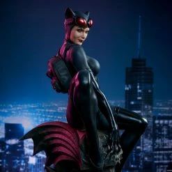 Maybang's Collectibles Sideshow DC Comics Catwoman Premium Format Figure Statue Sideshow Collectibles