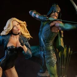 Maybang's Collectibles Sideshow DC Comics Green Arrow Premium Format Figure Statue Sideshow Collectibles