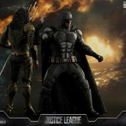 Vendor-unknown Hot Toys DC Comics Justice League Batman (Tactical Batsuit Version) 1/6 Scale 12