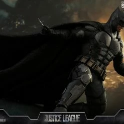 Vendor-unknown Hot Toys DC Comics Justice League Batman (Tactical Batsuit Version) 1/6 Scale 12
