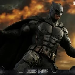 Vendor-unknown Hot Toys DC Comics Justice League Batman (Tactical Batsuit Version) 1/6 Scale 12