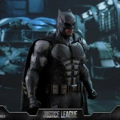 Vendor-unknown Hot Toys DC Comics Justice League Batman (Tactical Batsuit Version) 1/6 Scale 12