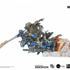 Maybang's Collectibles Iron Studios DC Comics Lobo By Ivan Reis Sixth Scale Diorama Statue