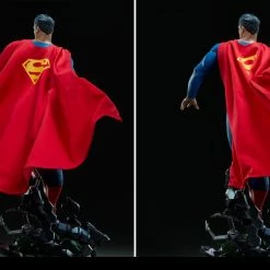 Vendor-unknown Sideshow DC Comics Superman Premium Format Figure Statue Sideshow Collectibles