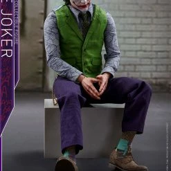 Vendor-unknown Hot Toys DC Comics The Dark Knight The Joker 1/4 Quarter Scale Figure