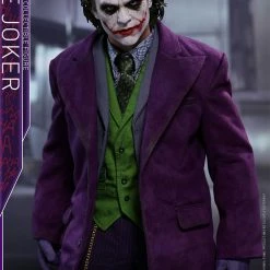 Vendor-unknown Hot Toys DC Comics The Dark Knight The Joker 1/4 Quarter Scale Figure