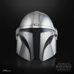 Maybang's Collectibles Hasbro Star Wars: The Black Series The Mandalorian 1:1 Scale Wearable Electronic Helmet