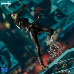Vendor-unknown Mezco Toyz One:12 Collective DC Comics Catwoman 1/12 Scale 6
