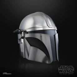 Maybang's Collectibles Hasbro Star Wars: The Black Series The Mandalorian 1:1 Scale Wearable Electronic Helmet